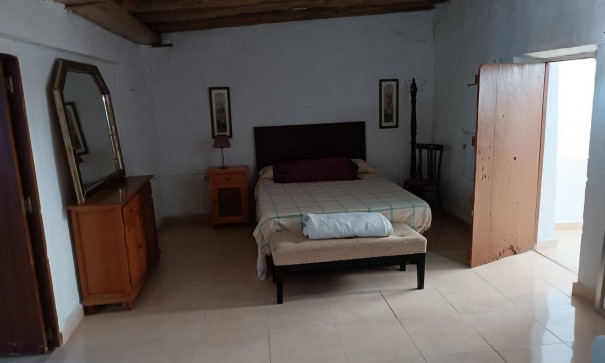 Resale - Finca Landgut -
Yecla