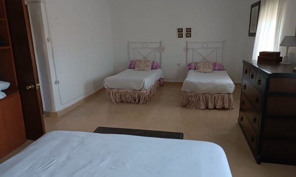 Resale - Finca Landgut -
Yecla