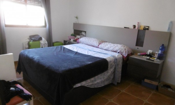 Venta - Chalet Independiente -
Yecla
