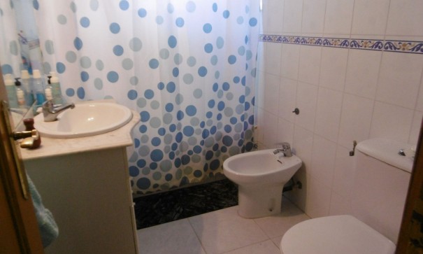 Venta - Chalet Independiente -
Yecla