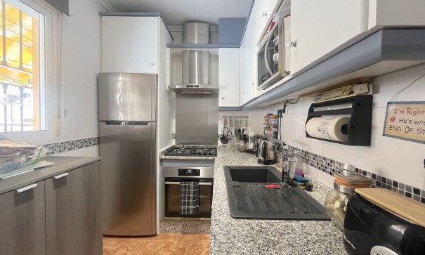 Videresalg - Byhus -
Algorfa