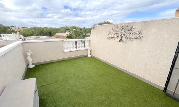 Videresalg - Byhus -
Algorfa