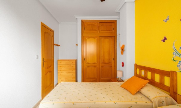 Sale - Apartment Flat -
Torrevieja - Playa de los locos