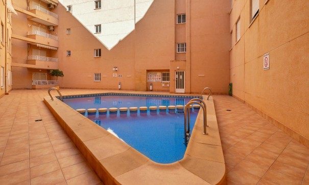 Sale - Apartment Flat -
Torrevieja - Playa de los locos