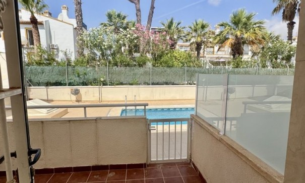 Venta - Chalet Independiente -
Orihuela Costa