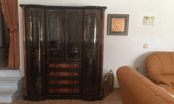 Resale - Freistehende Villa -
Torrevieja