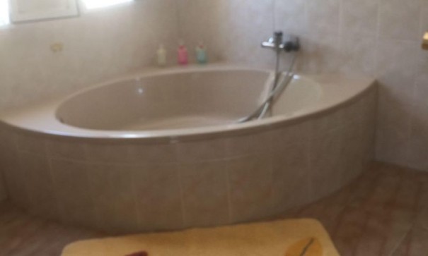 Resale - Freistehende Villa -
Torrevieja