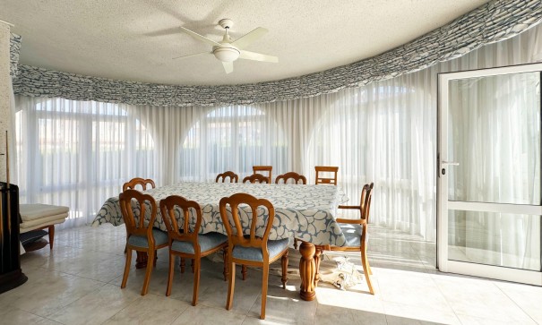 Sale - Detached Villa -
Orihuela Costa - Playa Flamenca