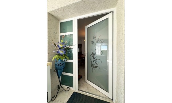 Sale - Detached Villa -
Orihuela Costa - Playa Flamenca