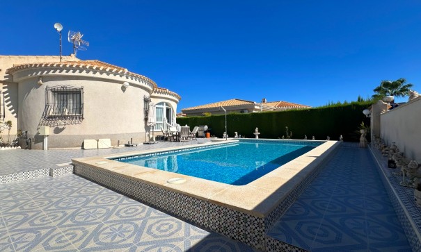 Sale - Detached Villa -
Orihuela Costa - Playa Flamenca