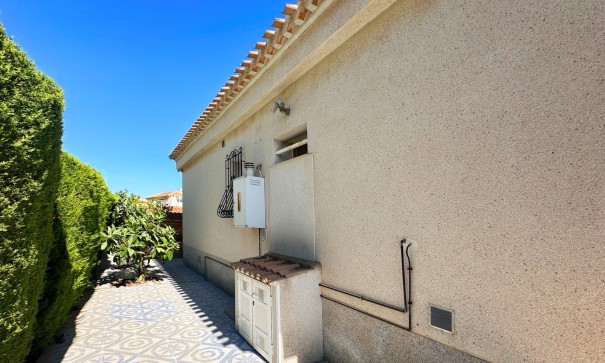 Sale - Detached Villa -
Orihuela Costa - Playa Flamenca