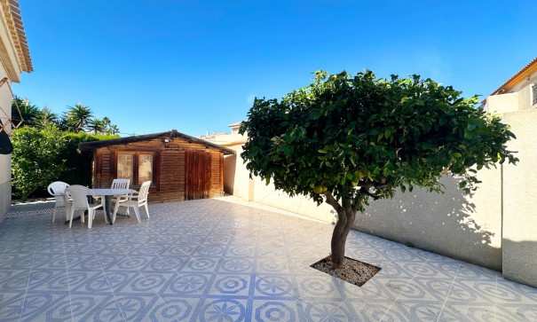 Sale - Detached Villa -
Orihuela Costa - Playa Flamenca