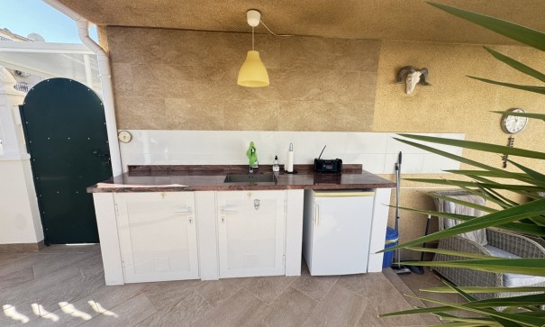 Videresalg - Fritliggende villa -
Villamartín