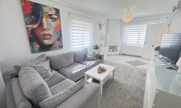 Videresalg - Fritliggende villa -
Villamartín