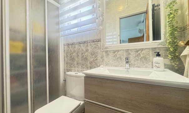 Videresalg - Fritliggende villa -
Villamartín