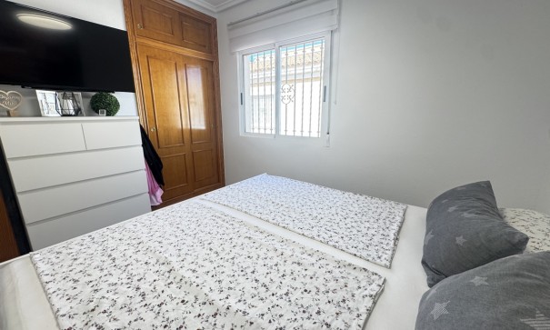 Videresalg - Fritliggende villa -
Villamartín