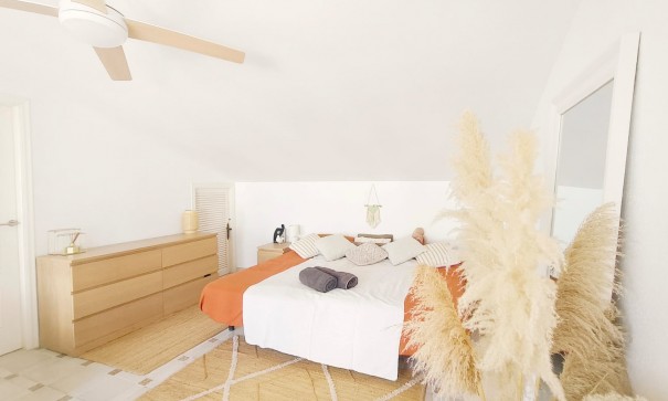 Återförsäljning - Radhus -
Orihuela Costa - Villamartín