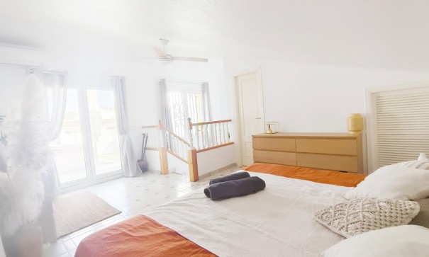 Återförsäljning - Radhus -
Orihuela Costa - Villamartín