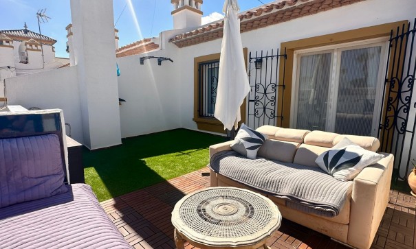 Återförsäljning - Radhus -
Orihuela Costa - Villamartín