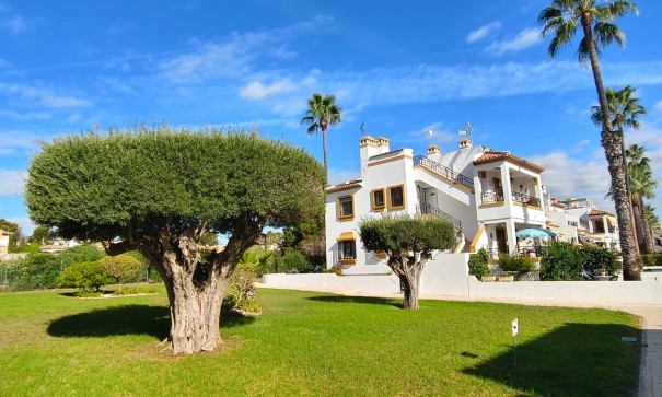 Återförsäljning - Radhus -
Orihuela Costa - Villamartín