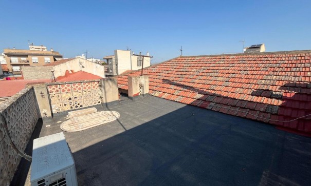 Återförsäljning - Radhus -
Algorfa