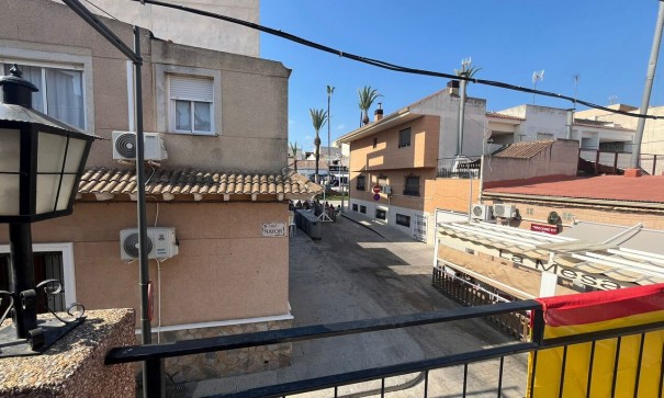 Återförsäljning - Radhus -
Algorfa