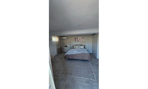 Venta - Villa adosada -
Orihuela