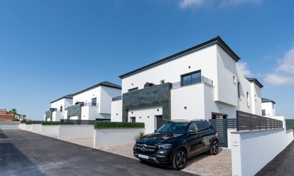 New Build - Semi Detached Villa -
Gran Alacant - Centro comercial ga