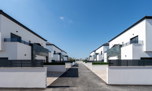 New Build - Semi Detached Villa -
Gran Alacant - Centro comercial ga