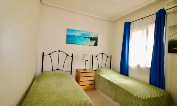 Resale - Freistehende Villa -
Guardamar del Segura - El Raso