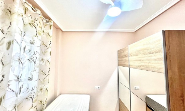 Sale - Apartment Flat -
Torrevieja - Estacion de autobuses