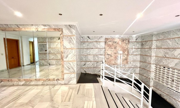 Sale - Apartment Flat -
Torrevieja - Estacion de autobuses