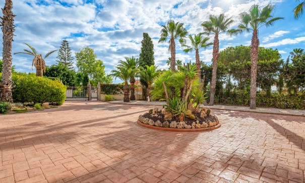 Sale - Detached Villa -
Elche - Elche/Elx