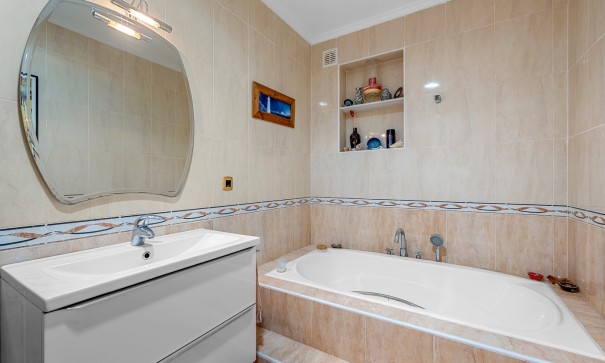 Sale - Detached Villa -
Elche - Elche/Elx