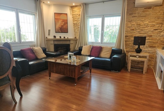 Resale - Finca Landgut -
Elche