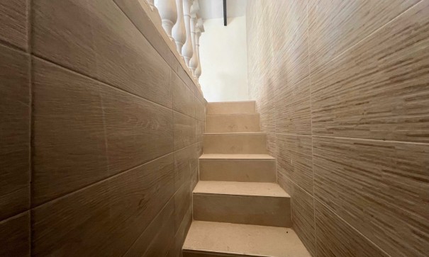 Revente - Maison de ville -
Hondón de los Fráiles