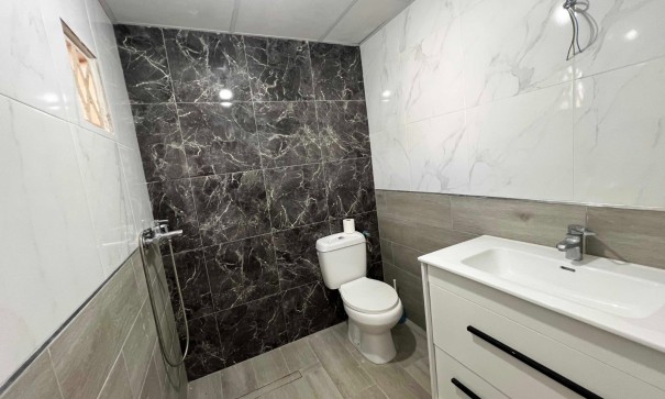 Revente - Maison de ville -
Hondón de los Fráiles