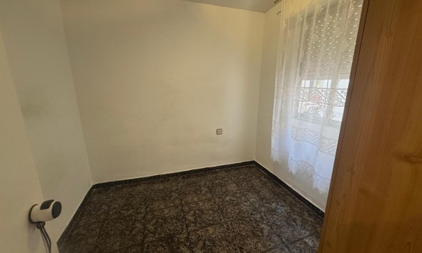 Herverkoop - Apartement Flat -
Torrevieja - Playa del Acequión