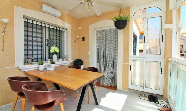 Herverkoop - Vrijstaande Villa -
Villamartín