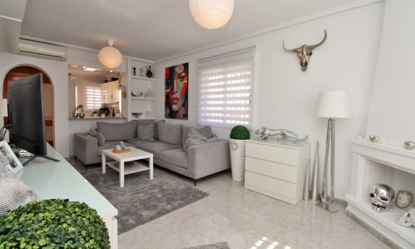 Herverkoop - Vrijstaande Villa -
Villamartín