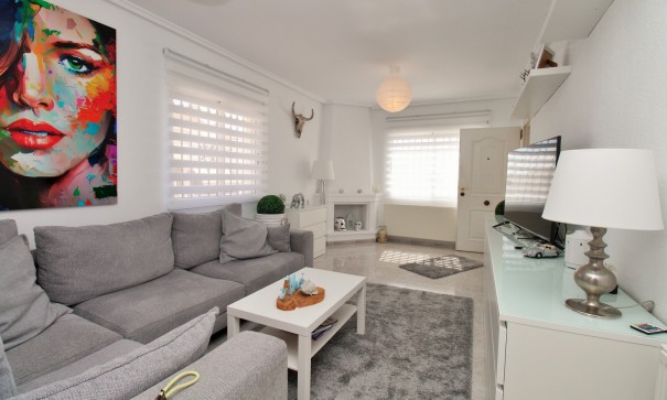 Herverkoop - Vrijstaande Villa -
Villamartín