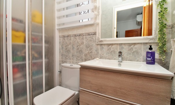 Herverkoop - Vrijstaande Villa -
Villamartín