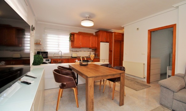 Herverkoop - Vrijstaande Villa -
Villamartín