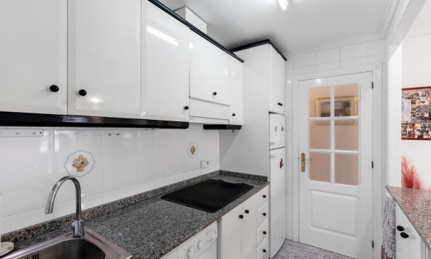 Sale - Apartment Flat -
Torrevieja - Centro - Muelle Pesquero