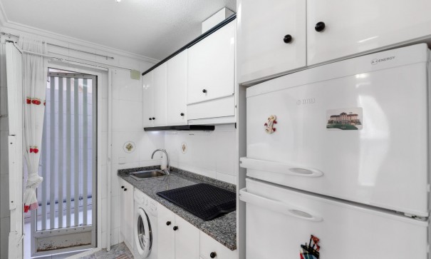 Sale - Apartment Flat -
Torrevieja - Centro - Muelle Pesquero