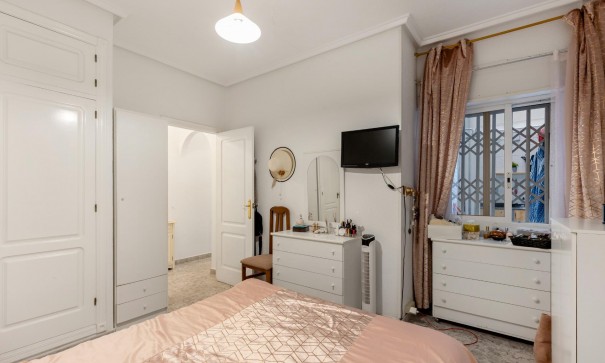 Sale - Apartment Flat -
Torrevieja - Centro - Muelle Pesquero