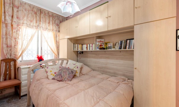 Sale - Apartment Flat -
Torrevieja - Centro - Muelle Pesquero