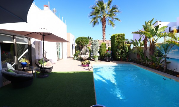 Venta - Chalet Independiente -
Benijofar - Benijofar - Village