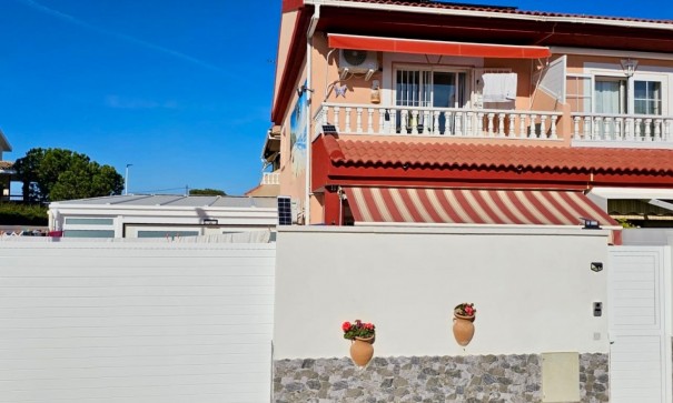 Sale - Town house -
San Javier