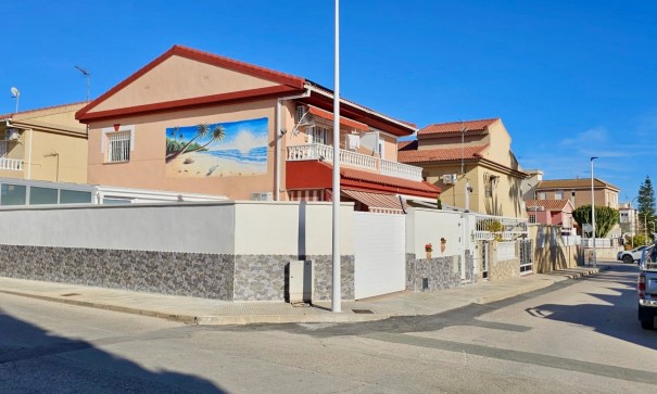 Sale - Town house -
San Javier